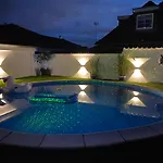 Luxurioeses Anita Mit Pool, Whirlpool Und Sauna Nahe Timmendorfer Strand, Travemuende Und Luebeck 펜션 Sereetz