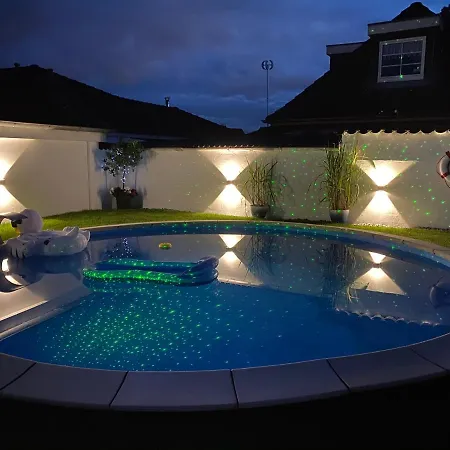 Luxurioeses Anita Mit Pool, Whirlpool Und Sauna Nahe Timmendorfer Strand, Travemuende Und Luebeck Casa vacanze Sereetz