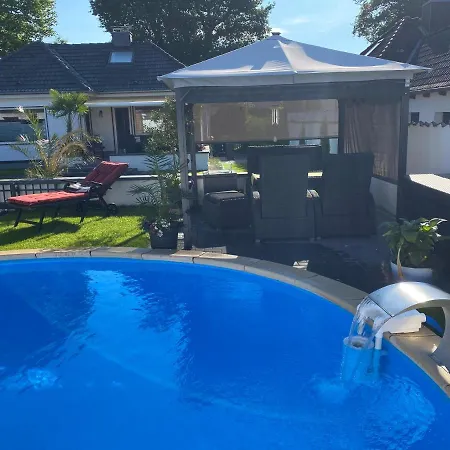 Dom wakacyjny Luxurioeses Anita Mit Pool Und Sauna Nahe Timmendorfer Strand, Travemuende Und Luebeck Sereetz